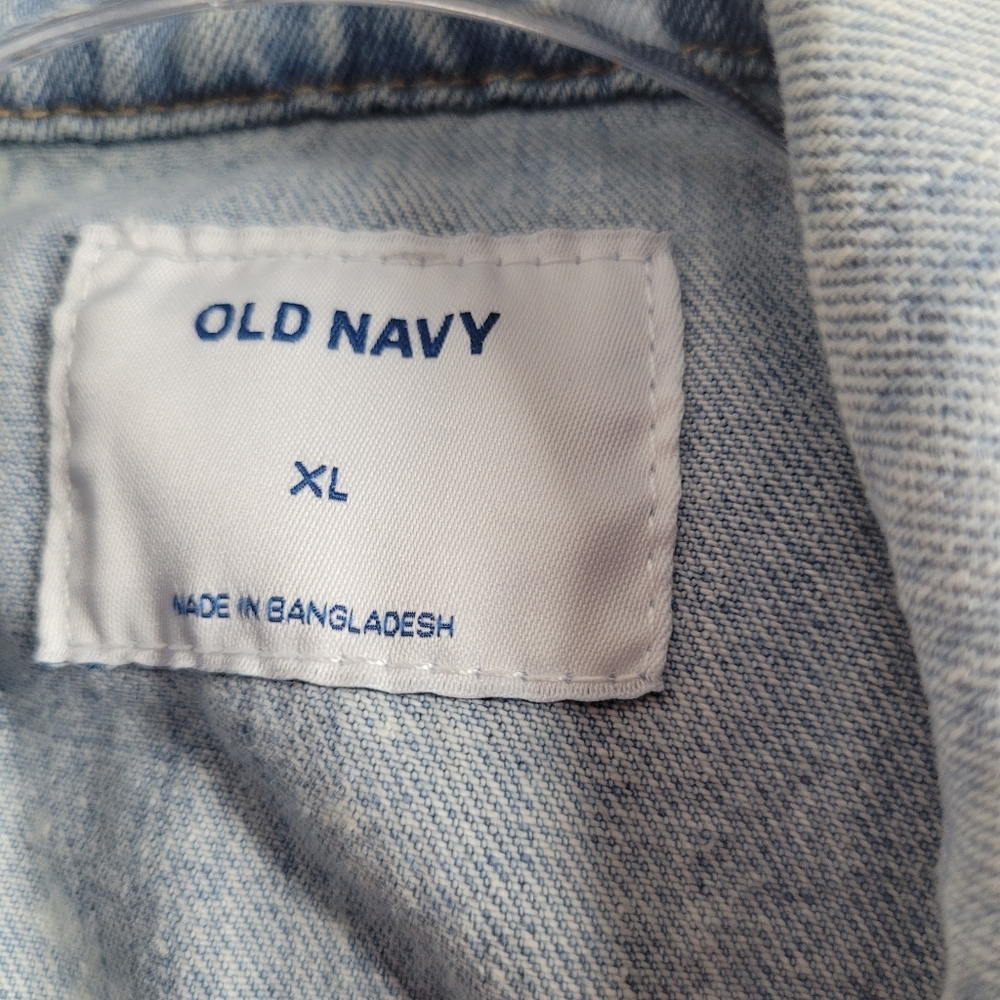 Old Navy Womens Distressed Denim Jacket Size XL - Picture 4 of 7